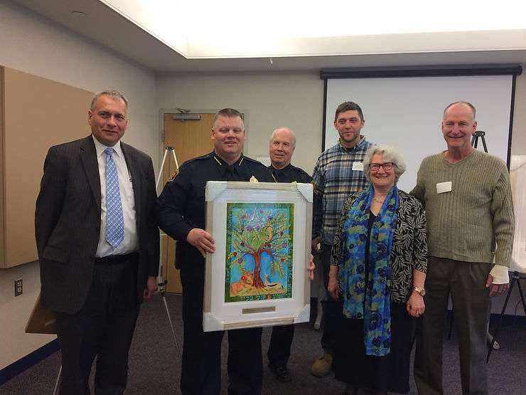 The Rabbi (second from right) presenting her work to the Pittsburgh community. Courtesy of The Pittsburgh Jewish Chronicle.